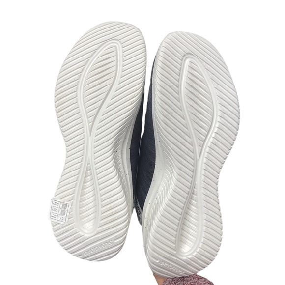 Skechers Men’s Vegan Slip-in Sneakers - Picture 3 of 8